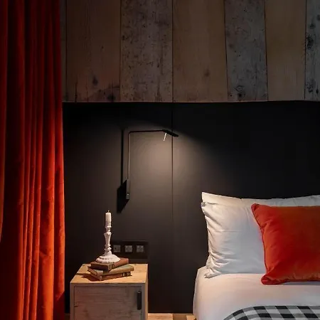 De Len Hotell