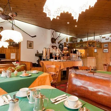 Hotell De Len Cortina dʼAmpezzo