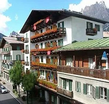 Hotell De Len 4*